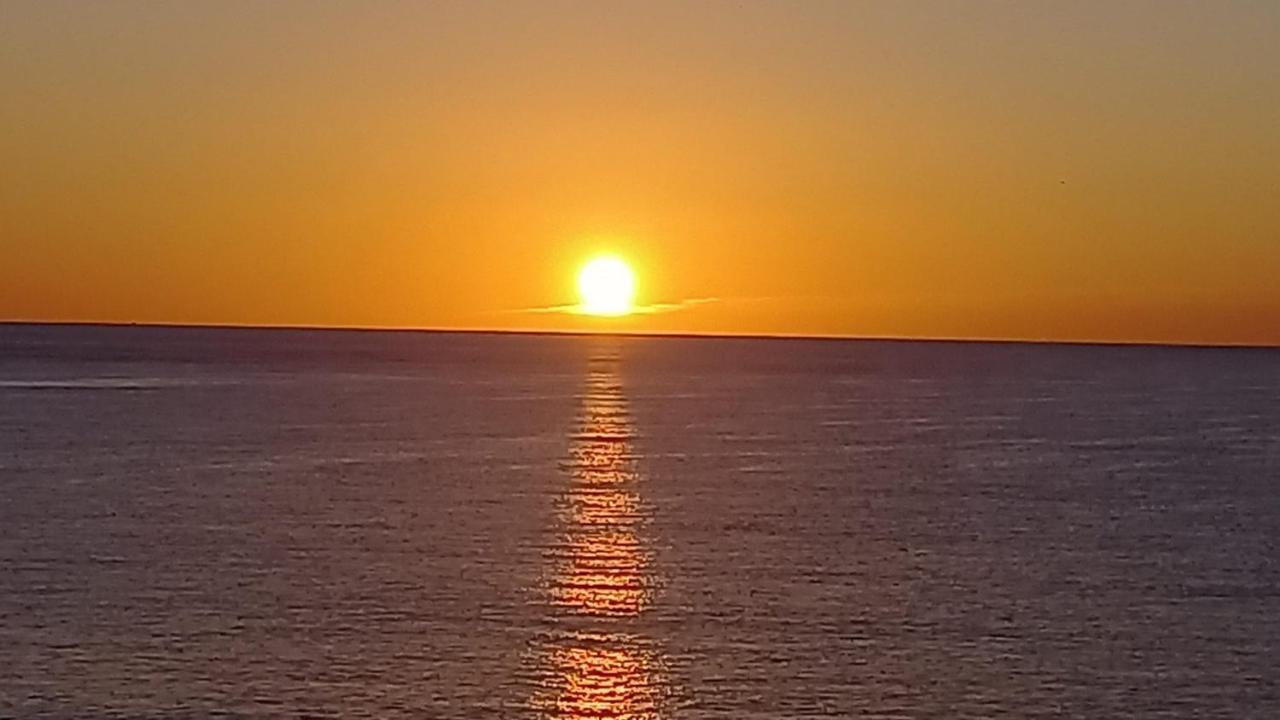 L'Ampolla Ronda Del Mar Lejlighed Eksteriør billede